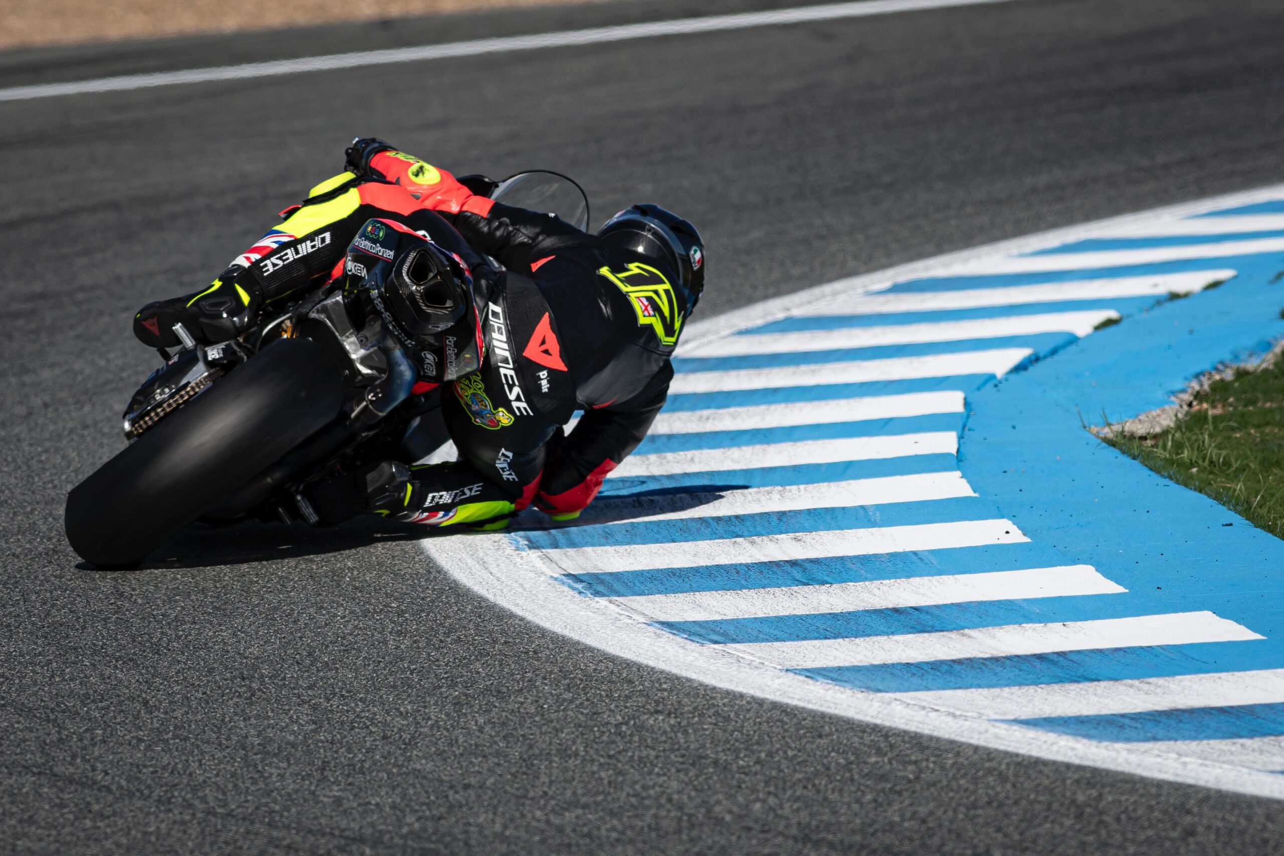 Jerez_test_Vickers_motocorasa